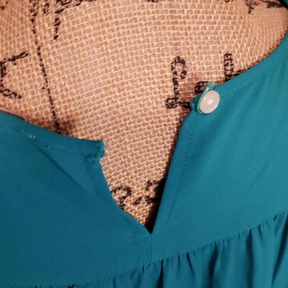 NWOT green loft top - Picture 4 of 5